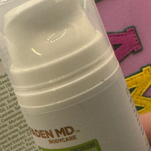 Golden faded MD bodycare firm believer body contouring serum - Picture 7 of 8